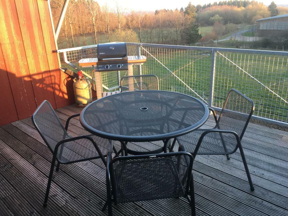 Hof Vierzehnender Im Hohen Venn - 70Qm Fachwerk-Studio - Grosses Wohn-Schlafzimmer Mit Dachterrasse Und Kaminofen - Separate Kueche - Perfekt Fuer Paare - Monschau - Eifel - Hunde Willkommen - Islandpferde Eksteriør bilde